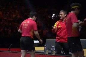 乒乓球超级杯上演强强对话，燕山霹雳队逆转荆楚天虎队，团队配合流畅；中场绞杀压制对手-半岛体育