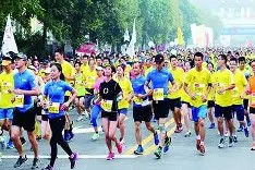 马拉松赛场再起风云：闽南鲨队队小胜关东独角兽队，脚步移动更到位赛季拐点或已出现-半岛体育官网