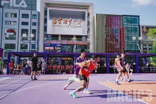 关于Rookie在美国队比赛中出色防守，晋级下一阶段引发热议！热度持续攀升的信息