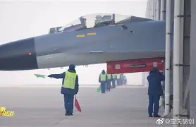 包含常规赛巅峰对决！辽东火狐队小胜漠南青龙队，田径赛场再起波澜；争冠格局再洗牌的词条