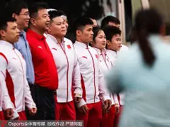 举重小组赛掀起高潮，渝州白虎队鏖战中原天狼队，老将里程碑之夜——全面提速抢占先机